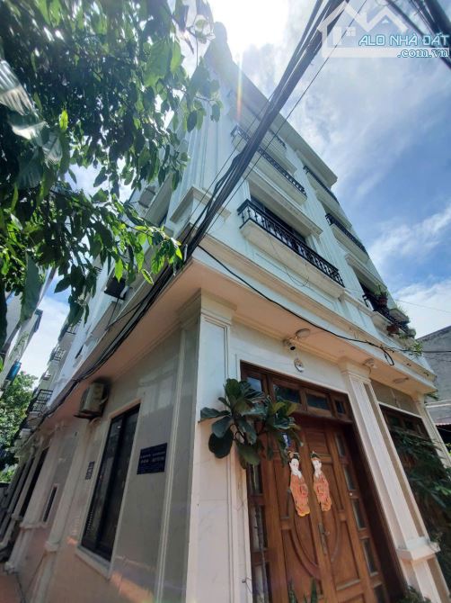 Bán nhà Thạch Bàn,Long Biên 5 tầng,40m,mt4.5m oto đỗ cửa nhỉnh 7 tỷ - 1