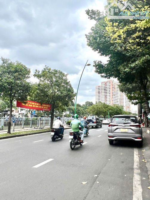 Bán CHDV Quận 3, 4 Tầng, 9Pn, 44m2, dòng tiền 35tr/th, liền kề Hoàng Sa_Lê Văn Sỹ, 9.35 Tỷ - 2