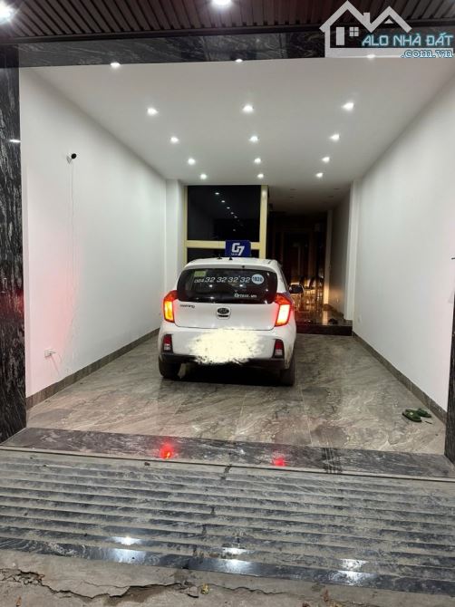Lê trọng Tấn . Thanh xuân 68m 6 tầng 18.5tỷ ô tô vào nhà. - 2