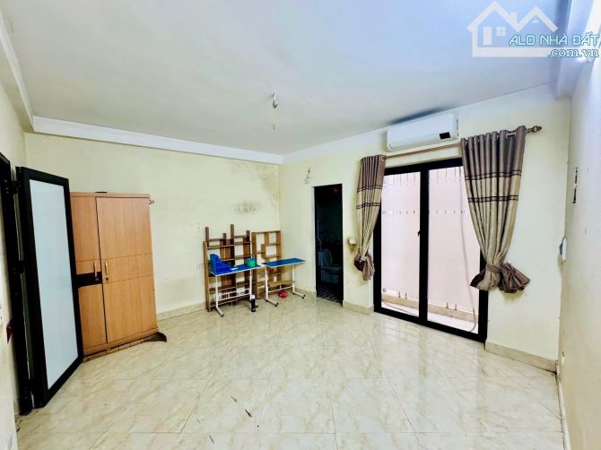 🌿 NHÀ ĐẸP GẦN PHỐ - 3 GÁC TỚI CỬA – 40M², 4T, 6.25 TỶ 💥ĐỊNH CÔNG - GẦN VÀNH ĐAI 2.5 💥 - 2