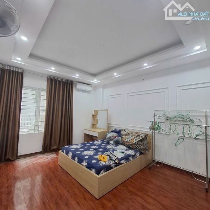 Bán nhà Trương Định, Ô tô đỗ cửa, Nhà mới đẹp, 31m2, 5 tầng, Giá 10,x tỷ - 2