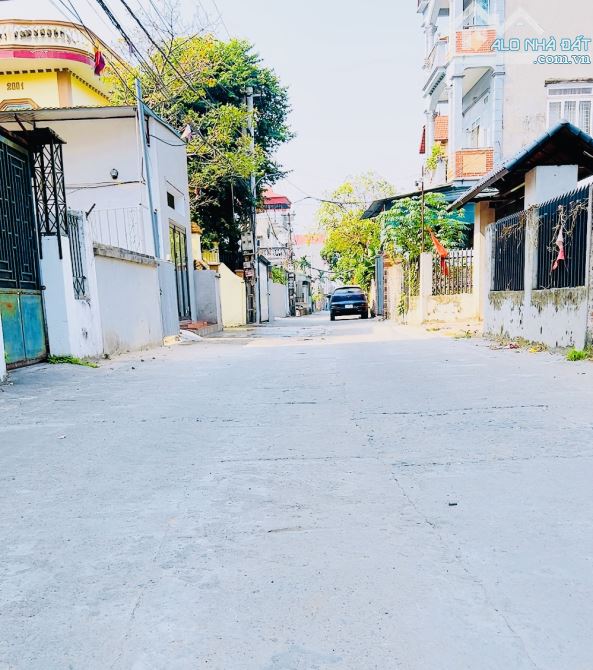 Hoa hậu Vân Nội đường thông ô tô tránh nhau 51M zá rẻ - 2