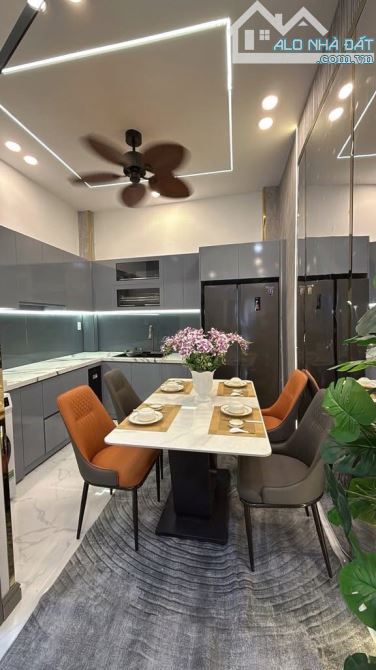 Phân lô, Oto đỗ cửa, phố Cổ Linh, Hàng xóm AeonMall Long Biên 34m2 x 5Tầng Giá 6Tỷ8 có TL - 2