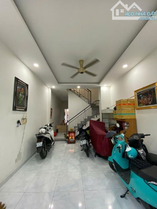 HẺM 4 M - NHÀ MỚI ĐẸP PHÙNG CHÍ KIÊN -TÂN QUÝ -TÂN PHÚ -DT: 4*17M - 7 TỶ 450 - 2