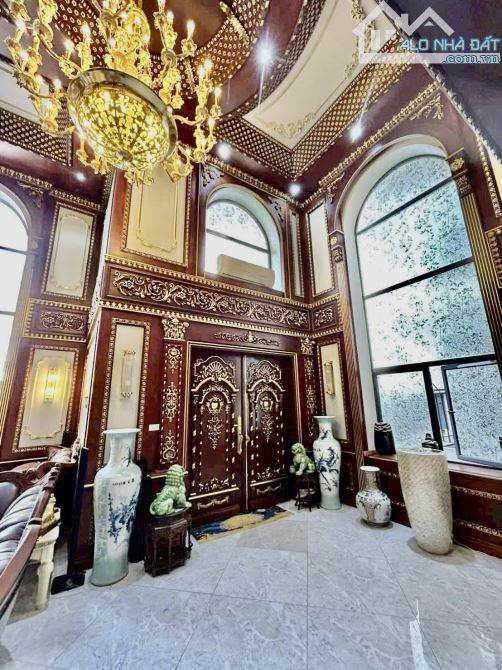 Bán biệt Thự Đẹp Như cung điện dát vàng_ 180m2 đông nam - 2