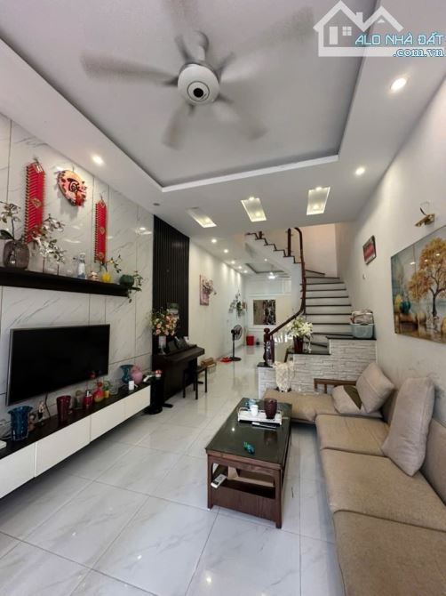 Nhà đẹp liền kề khu đô thị Dương Nội, vị trí vàng trong làng đang nổi. - 2