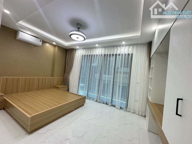 PHÂN LÔ HOÀNG QUỐC VIỆT - Ô TÔ TRÁNH - THANG MÁY KÍNH- NHÀ 2 MẶT NGÕ - DT62m2 - 2