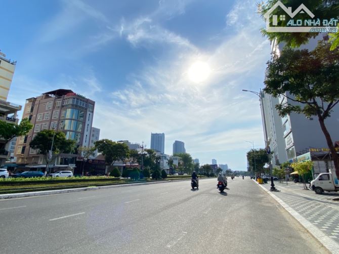 Bán 250m2 đất mặt tiền Phạm Văn Đồng Đà Nẵng - 2