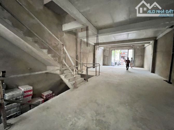 Rẻ nhất Vạn Phúc City DT 140m(7x20m) nhà thô,1 hầm 4 tầng, đã có sổ giá 28,9 TL - 2