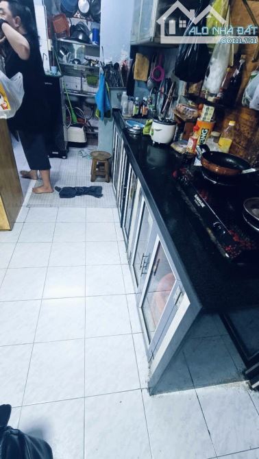 Cư Xá Nguyễn Thi ,P13, Q5. Dt 3,6 x 12, 2 PN. Giá 1,85 tỷ TL.   Chung cư tầng 3 - 2