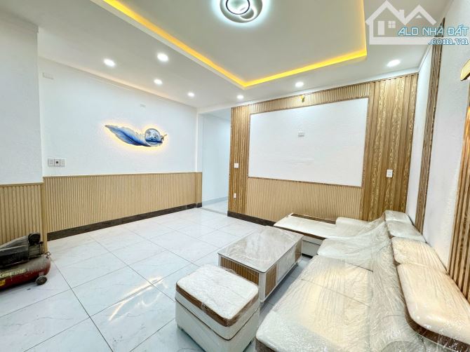 CHỦ GỞI BÁN NHÀ CẤP 4 MỚI XÂY BỬU HÒA,5X18,5=93M2,ĐƯỜNG BÙI HỮU NGHĨA VÀO 50M,SỔ RIÊNG,TCƯ - 2