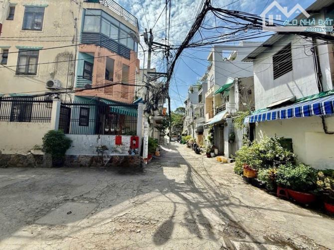 HẺM XE HƠI NHÀ 2 TẦNG 59M2 - PHAN ĐĂNG LƯU - GẦN BÀ CHIỂU - 2