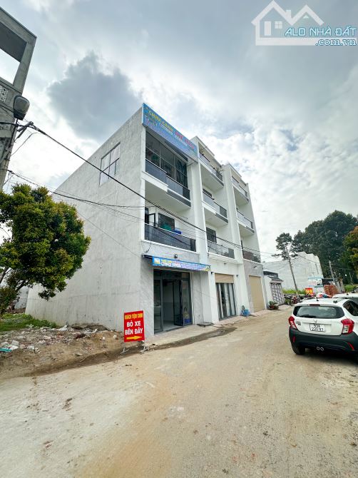 CHỦ GỞI BÁN ĐẤT (DT: 85M2 - NGANG 5M) VỊ TRÍ 2 ĐƯỜNG HOÀNG MINH CHÁNH P. HOÁ AN - 2