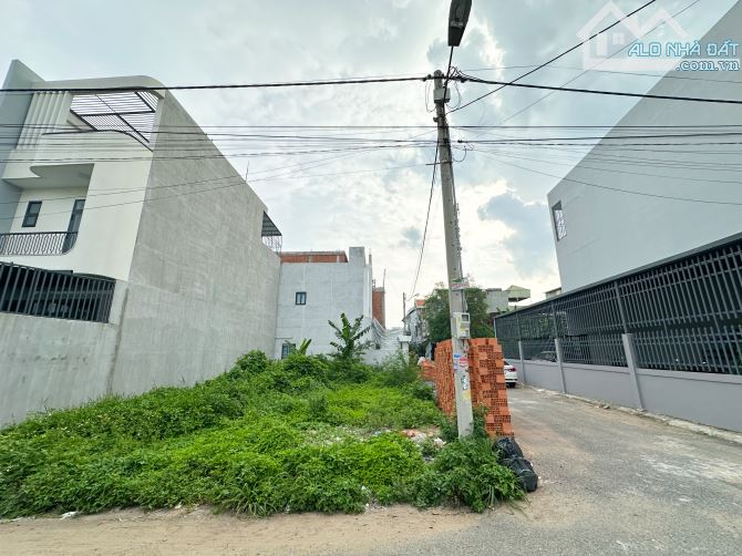 CHỦ GỞI BÁN ĐẤT (GÓC 2 MẶT TIỀN) VỊ TRÍ 2 ĐƯỜNG HOÀNG MINH CHÁNH P. BIÊN HOÀ - 2