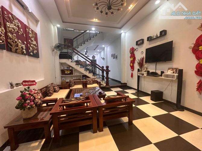 CẦN BÁN NHÀ 3 TẦNG 3 MÊ – MẶT TIỀN HOÀ CƯỜNG NAM – HẢI CHÂU – VỊ TRÍ SIÊU ĐẸP, GẦN SÔNG - 2