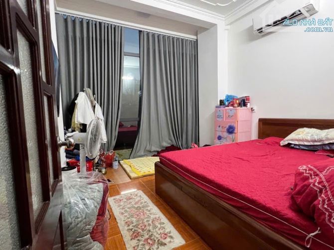 Bán nhà Kim Giang- Thanh trì, Oto tránh - Kinh Doanh 42m2, 4 tầng, giá 10 tỷ - 2