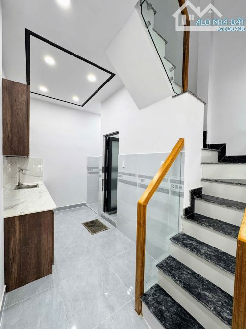 Bán Nhà hẻm 1/ Đường Lý Tuệ , Tân Quý, Tân Phú, 4 Tầng 60m2 chỉ 5 tỷ 150 - 3