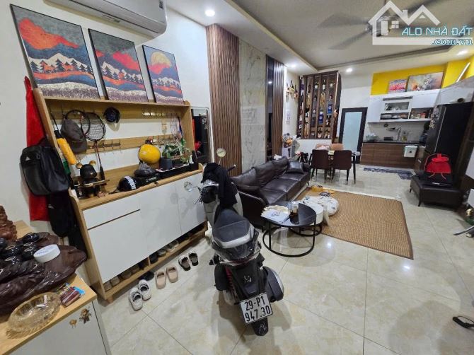 Nhà đẹp full nội thất ngõ 79 Cầu Giấy, ngõ thông rộng, Văn phòng CTY, 45m2 sổ. Giá 13.5 tỷ - 3