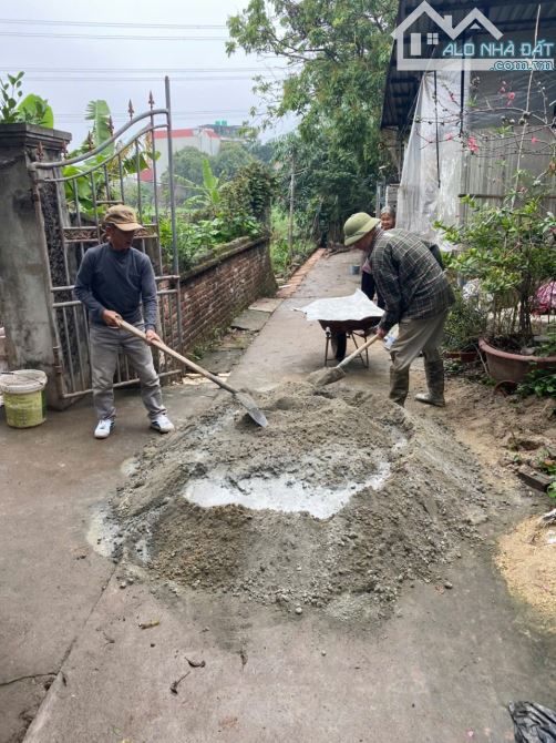 Bán 100,7m thôn Dũng Tiến. Giáp quy hoanch VD4, View sông Đồng Quê cực hiêm. Chỉ 3 tỷ - 3