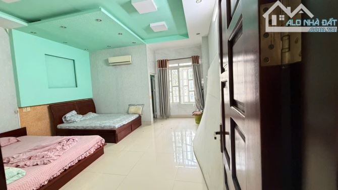 DĨ AN NHÀ 3 TẦNG ĐƯỜNG Ô TÔ DT 109 M2 GIÁ 5,1 TỶ TL - 3
