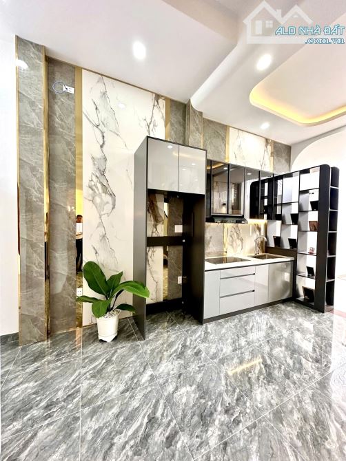 SIÊU PHẨM ĐẸP LUNG LINH - NGAY NGÃ BA MỸ THÀNH - 30M RA MẶT TIỀN HOÀNG HỮU NAM - 4 TẦNG - 3