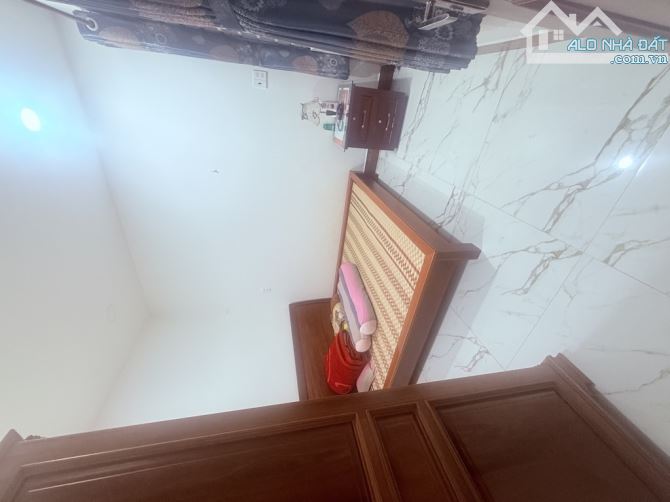 Biệt thự mini mới đẹp ở ngay, 82m2, 3 tầng đúc BTCT, P16, Q8, SHR hoàn công đủ, nhỉnh: 8t - 3