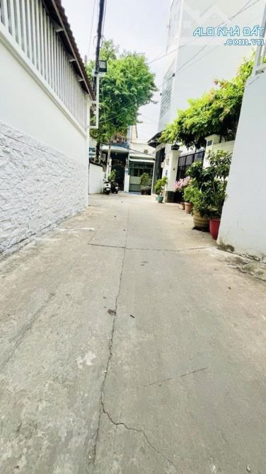 Nguyễn Văn Nghi, 65m2 Trệt Lầu 3PN - Ngay chợ gò vấp - không lộ giới - 6 tỷ - 3