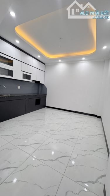 💥KẸO MỀM KHU VỰC - MỚI KÍNH KOONG - DÂN XÂY  - 2 THOÁNG - NỘI THẤT NHẬP KHẨU CAO CẤP. - 3