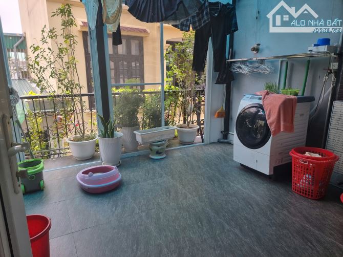 Cần bán tòa căn hộ ngõ 267 Hoàng Hoa Thám- Phường Liễu Giai- Hà Nội 141m2x6T, gara ôtô - 3