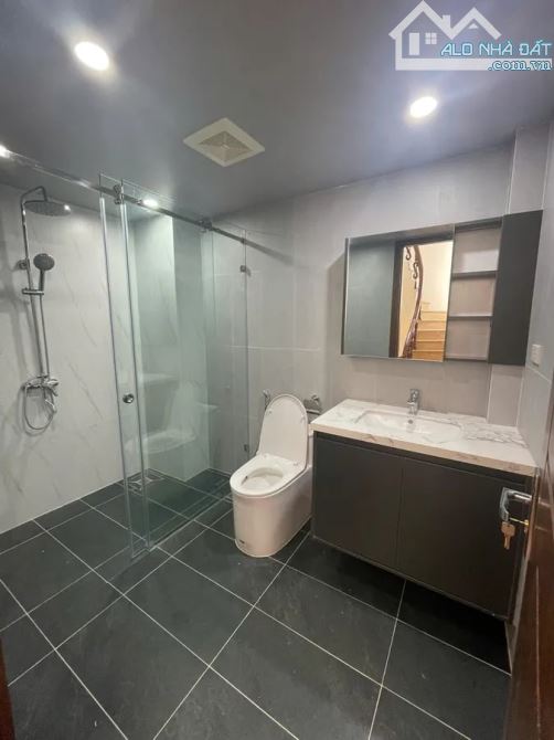 GIẢM 1 TỶ! BÁN NHÀ PHÂN LÔ 65M2 BÙI XƯƠNG TRẠCH, Ô TÔ ĐỖ CỬA, 3 THOÁNG FULL NỘI THẤT, 11.2 - 3