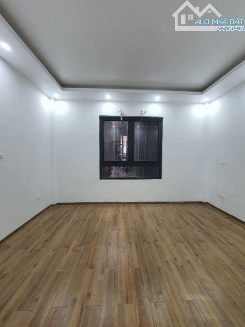 PHÂN LÔ, NGÕ THÔNG, VỈA HÈ, Ô TÔ TRÁNH,  KINH DOANH, 50M, 6 TẦNG THANG MÁY, 21 TỶ 600 - 4