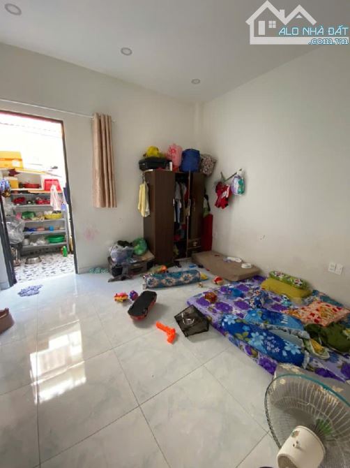 HẺM 4 M - NHÀ MỚI ĐẸP PHÙNG CHÍ KIÊN -TÂN QUÝ -TÂN PHÚ -DT: 4*17M - 7 TỶ 450 - 4