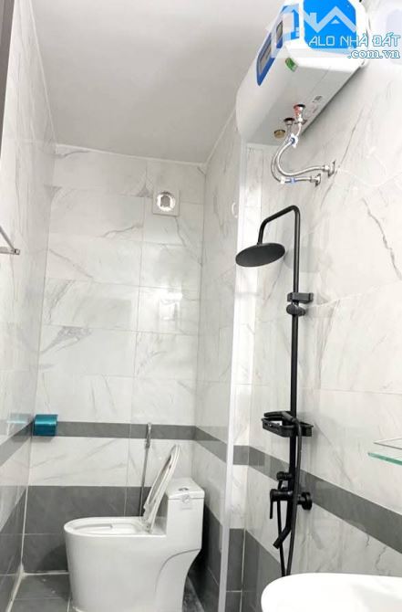 Cự khối - long biên - nhà đẹp full nội thất - cách nhà ra ô tô ngõ thông gần hồ - 4
