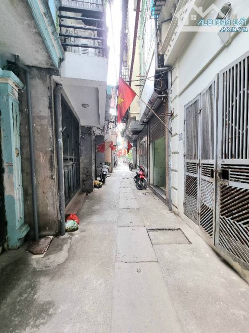 Nhà 30m2 Khương Đình, lô góc kinh doanh, 5 tầng, 5.x tỷ.Ngõ xe ba gác - 4