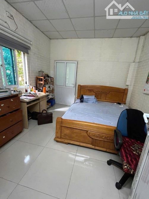TỨ LIÊN – TÂY HỒ | 64m² – 3 tầng – Chỉ 9.5 TỶ 💥 BÁN ĐẤT TẶNG NHÀ – 2 MẶT THOÁNG – Ô TÔ Đ - 4