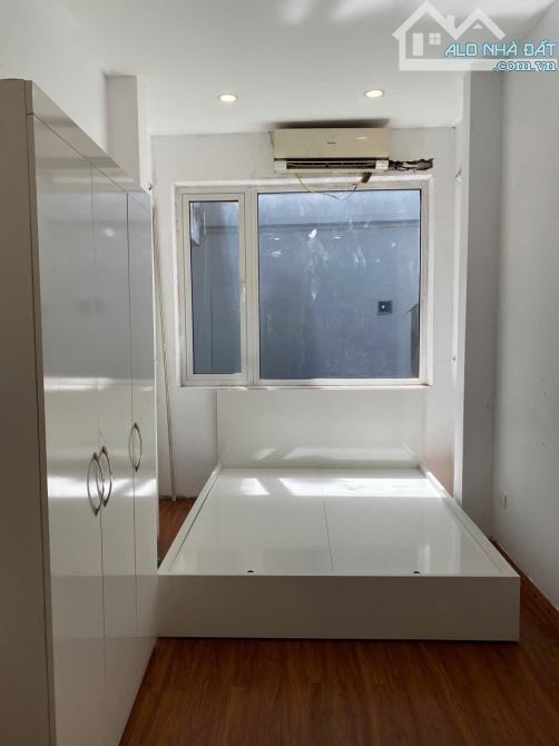 GIẾNG MỨT , 46M² , GIÁ ĐẦU TƯ , 5PN VỪA Ở VỪA CHO THUÊ , SÁT CHỢ MƠ , GẦN Ô TÔ , 6,99 TỶ - 4
