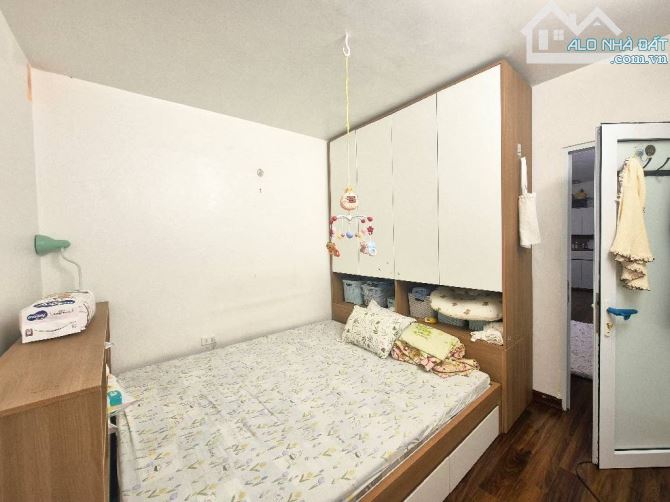 Bán tập thể tầng 2 phố Thái Thịnh, sử dụng 65m2, trung tâm Đống Đa, giá 3.49tỷ (có TL) - 4