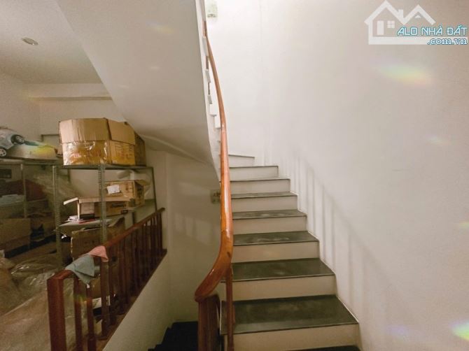 Bán nhà Thạch Bàn,Long Biên 5 tầng,40m,mt4.5m oto đỗ cửa nhỉnh 7 tỷ - 4