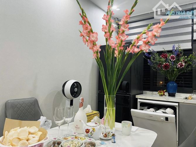 Cần bán siêu phẩm căn góc 3 ngủ Cầu Giấy 95m2, full nội thất cao cấp, view đẹp - 5