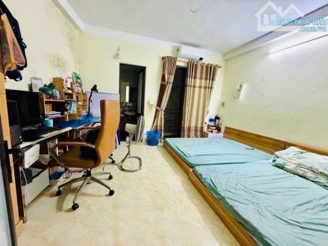 🌿 NHÀ ĐẸP GẦN PHỐ - 3 GÁC TỚI CỬA – 40M², 4T, 6.25 TỶ 💥ĐỊNH CÔNG - GẦN VÀNH ĐAI 2.5 💥 - 5
