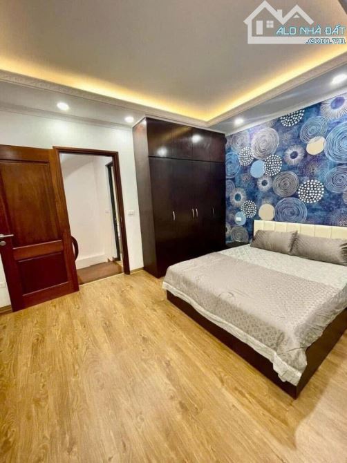 BÁN NHÀ SIÊU ĐẸP PHÁO ĐÀI LÁNG NGÕ TO GẦN PHỐ 5 TẦNG 36M2 NỘI THẤT XỊN Ở NGAY NHỈNH 8 TỶ - 5
