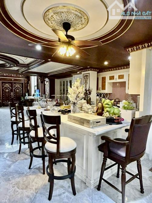 Bán biệt Thự Đẹp Như cung điện dát vàng_ 180m2 đông nam - 5