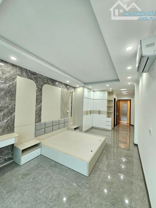 Bán nhà Nguyễn Văn Cừ 55m 5 tầng nhỉnh 11 tỷ. Mặt ngõ - 5