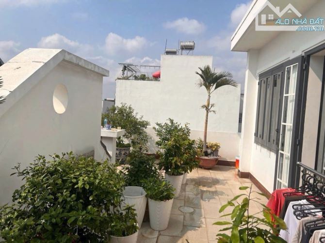 Biệt thự mini mới đẹp ở ngay, 82m2, 3 tầng đúc BTCT, P16, Q8, SHR hoàn công đủ, nhỉnh: 8t - 5