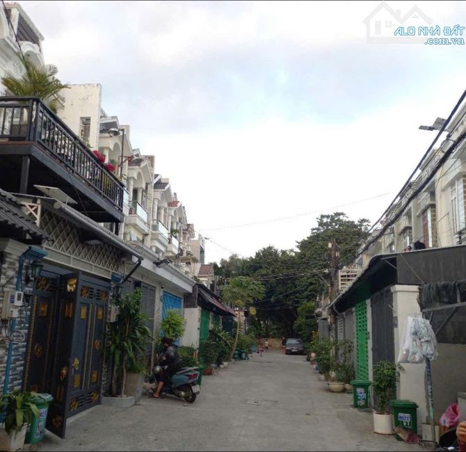 Lô góc 2 Mặt tiền, cách Hà Huy Giáp 150m, 8x22, thực tế 176m, Nhỉnh 6ty4 - 5