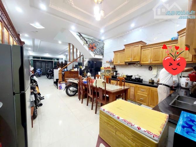 👨 👩  CHỦ NHIỆT BÁN NHÀ MẶT TIỀN 92M2 5 TẦNG PHẠM VĂN BẠCH. 14,1 Tỷ. - 5