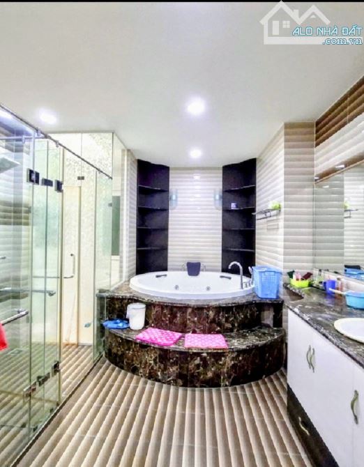 BIỆT THỰ LONG LANH VEIW XANH BÁT NGÁT! MT sát Tạ Quang Bửu Quận 8 Ngang 8x16m Nhỉnh 25 Tỷ - 5