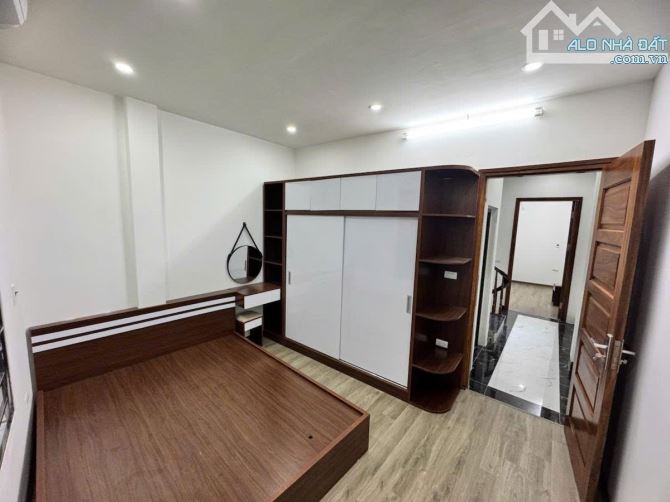 🔥Mỹ Đình – Nhà 6 tầng – 33m² – Lô góc 2 thoáng – 5 phòng cho thuê – Ô tô vào – Giá 7.5 Tỷ - 5