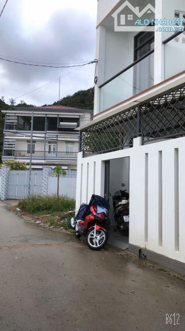 Cần bán nhà 2 tầng căn góc đẹp, đường Ngô Đến, Nha Trang giá bán 2,5 tỷ - 7