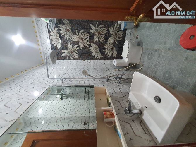 Biệt thự 4 tầng 7PN- MT đường- Phường Dĩ An- Tp.HCM - 6